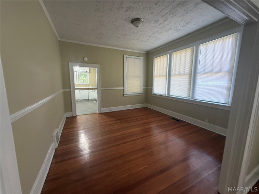 122 S Capitol Parkway