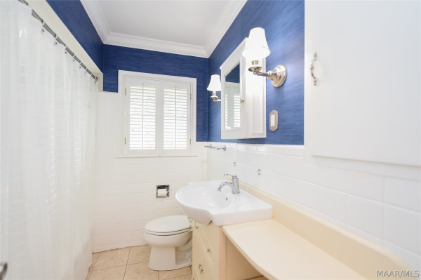 1429 NARROW LANE Court