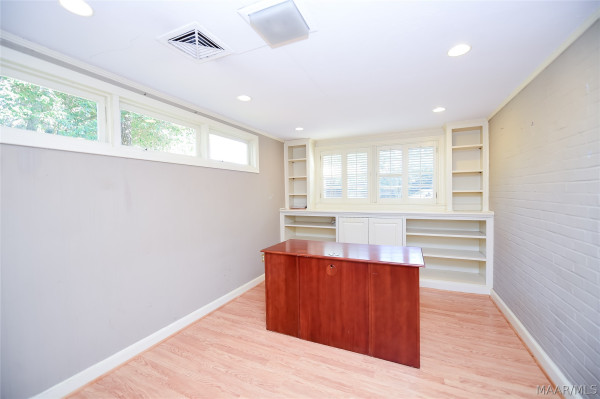 1429 NARROW LANE Court