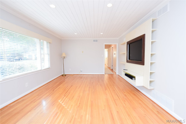 1429 NARROW LANE Court