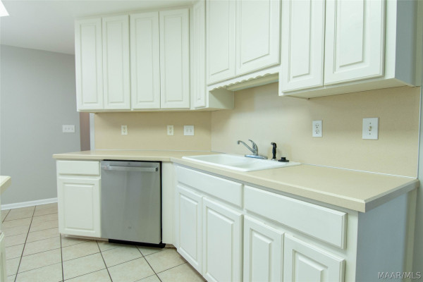 8243 Wexford Trace
