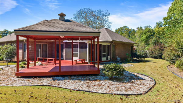 732 TOWNE LAKE Drive
