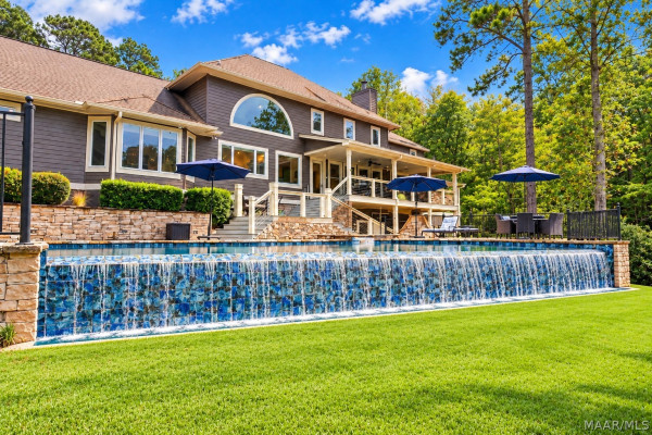 24 Pine Point
