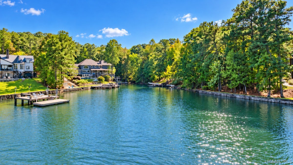 24 Pine Point