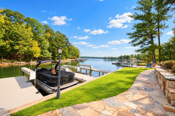 24 Pine Point