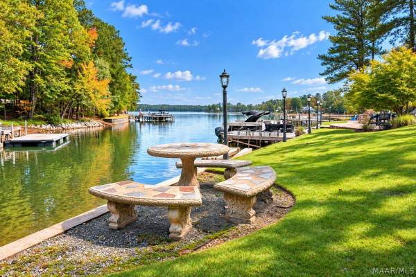 24 Pine Point