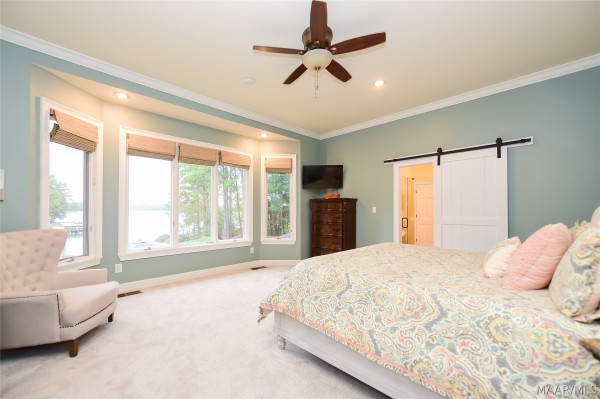 24 Pine Point