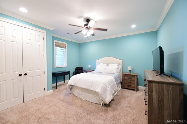 24 Pine Point