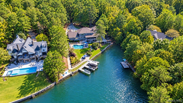 24 Pine Point