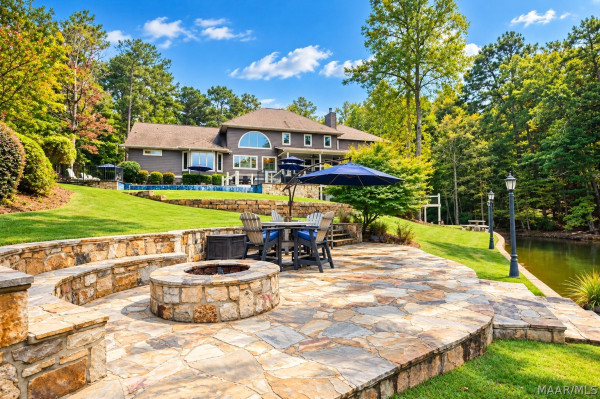 24 Pine Point