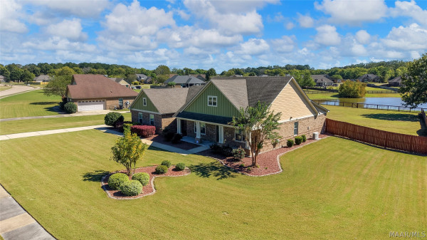 1500 BON TERRE Boulevard