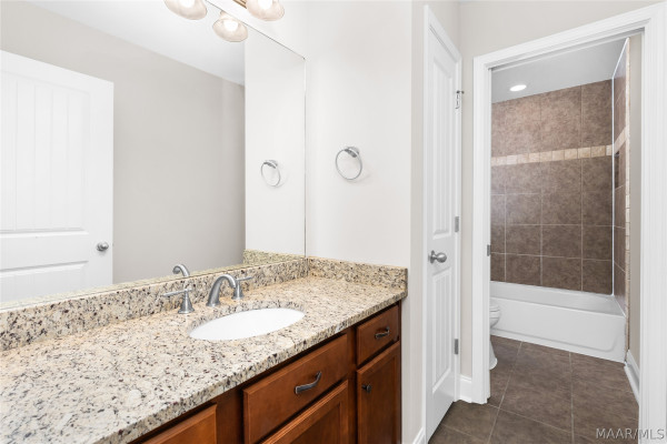 1500 BON TERRE Boulevard