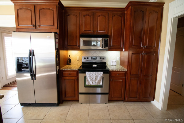 1107 LAUREL BROOK Lane