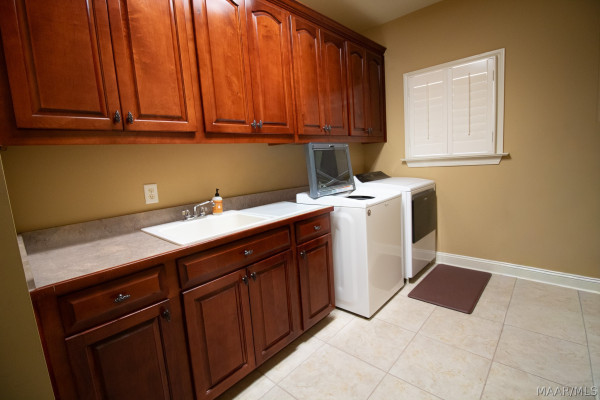 1107 LAUREL BROOK Lane