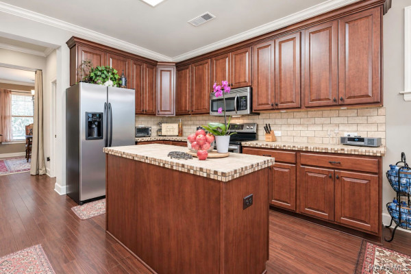 8937 Crescent Lodge Drive