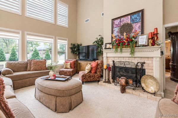 8937 Crescent Lodge Drive