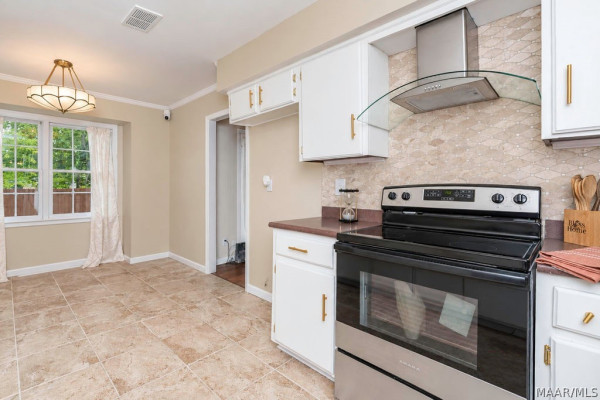 6113 HELGA Place