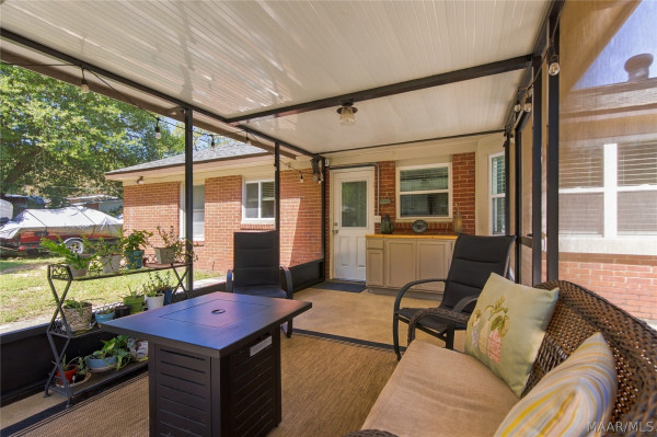 3622 Loxley Lane