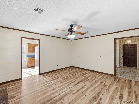512 Lynnhurst Court