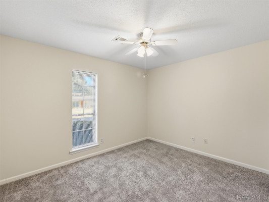 512 Lynnhurst Court