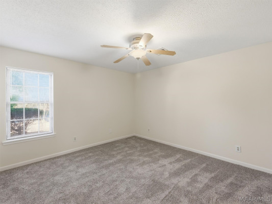 512 Lynnhurst Court