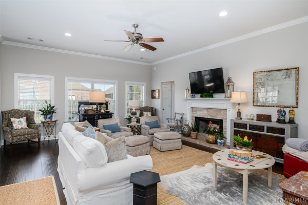 7943 Oak Crest Place