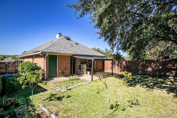 8209 ROYAL OAK Drive