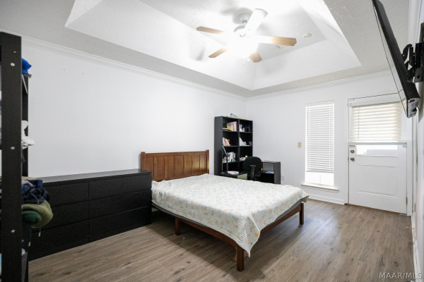 8209 ROYAL OAK Drive