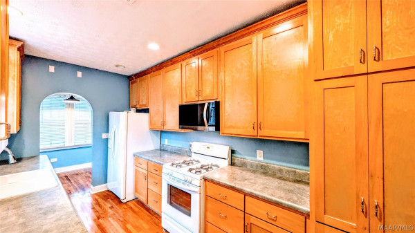 3311 Lexington Road