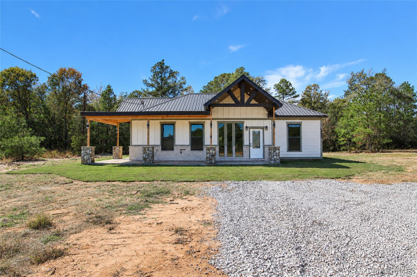 1439 County Rd 43 Road