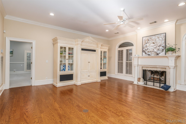 7512 WYNFORD Circle