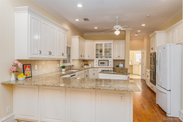7512 WYNFORD Circle