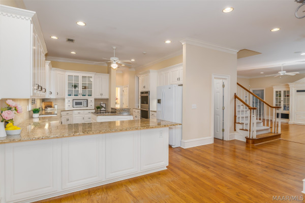 7512 WYNFORD Circle