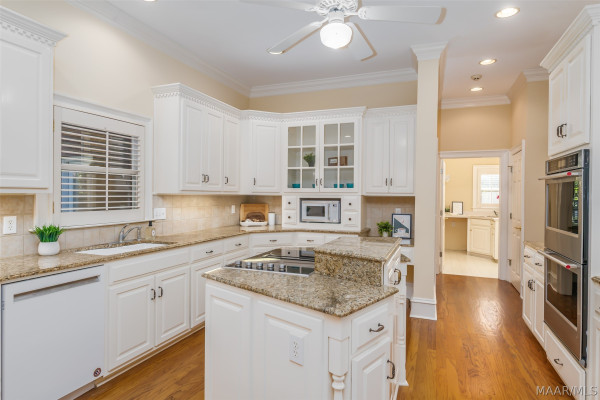 7512 WYNFORD Circle