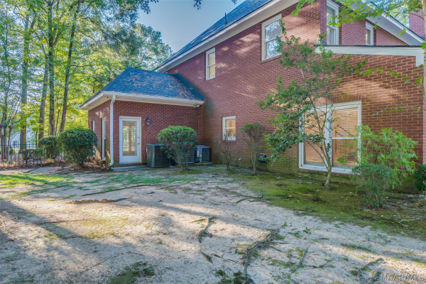 7512 WYNFORD Circle
