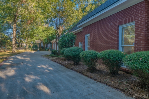 7512 WYNFORD Circle