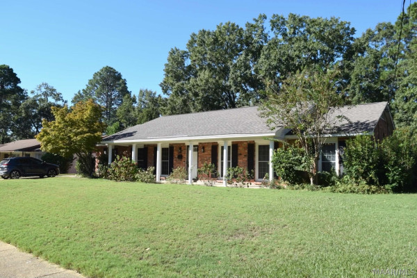 512 BELLEHURST Drive