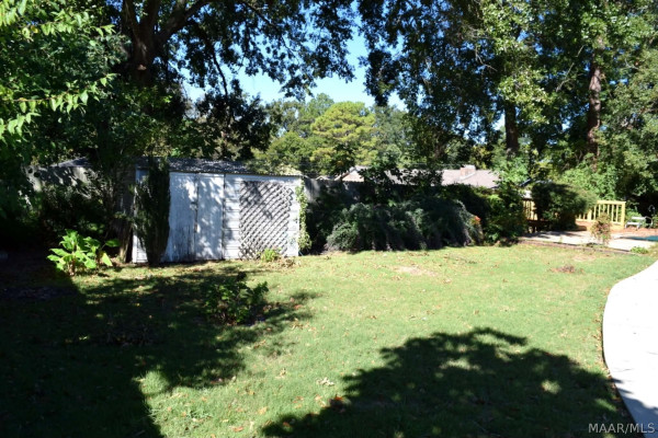 512 BELLEHURST Drive