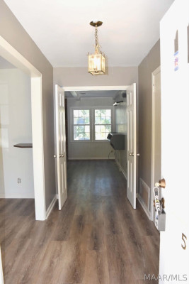 512 BELLEHURST Drive