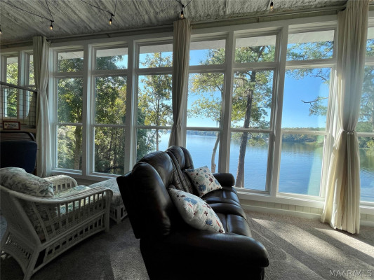 145 MOUNTAIN Road