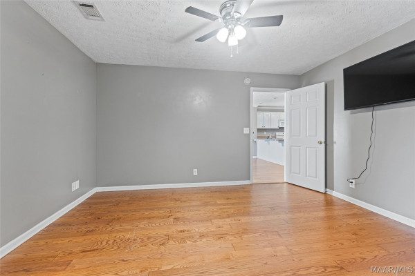 186 Ridgeview Drive