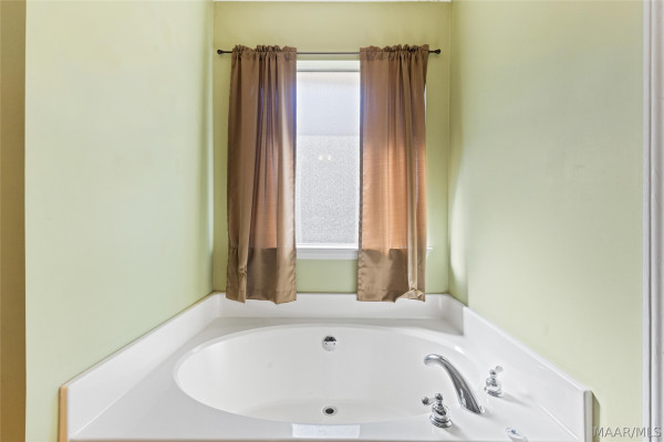 186 Ridgeview Drive