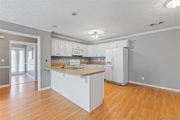 186 Ridgeview Drive