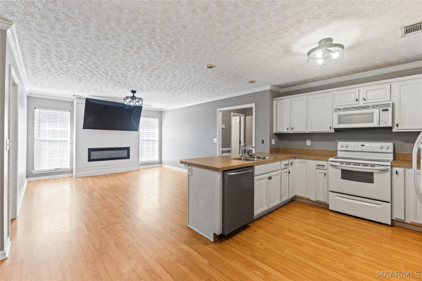 186 Ridgeview Drive