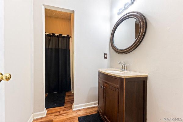 136 VILLAGE CREEK Road