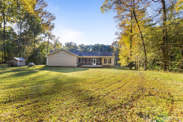 136 VILLAGE CREEK Road
