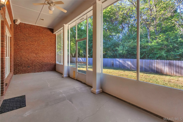 53 Meadow Wood .