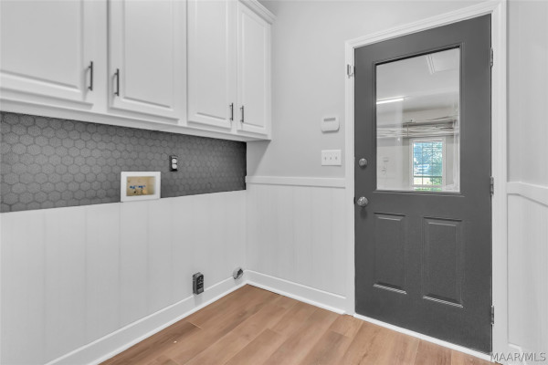 53 Meadow Wood .