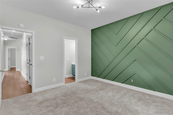 53 Meadow Wood .