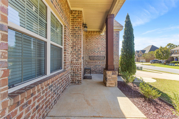 212 KENDRICK Way